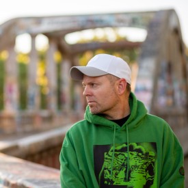 TN:40 DJ Shadow